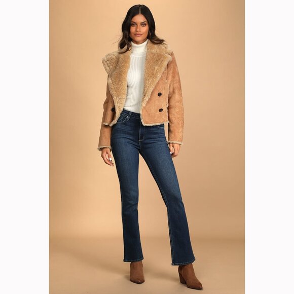 💋STUNNING!💋CHIC ATTITUDE Shearling Suede Cropped Double-Breasted Coat in Camel - Picture 2 of 16